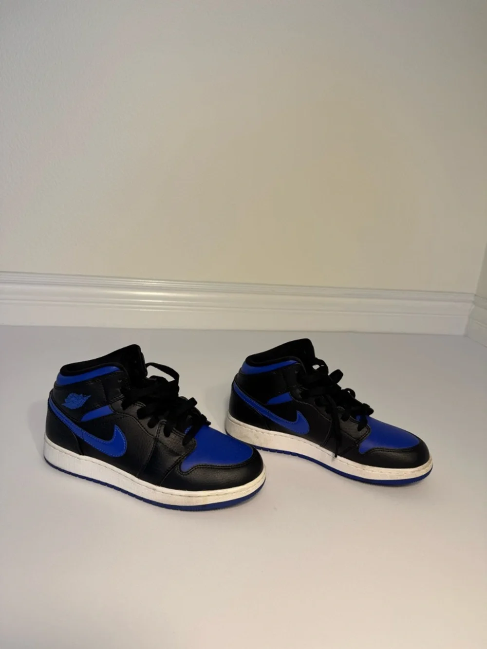 Air Jordan 1 Mid Royal Blue Black 554725-068 GS Size 6Y Youth Sneakers